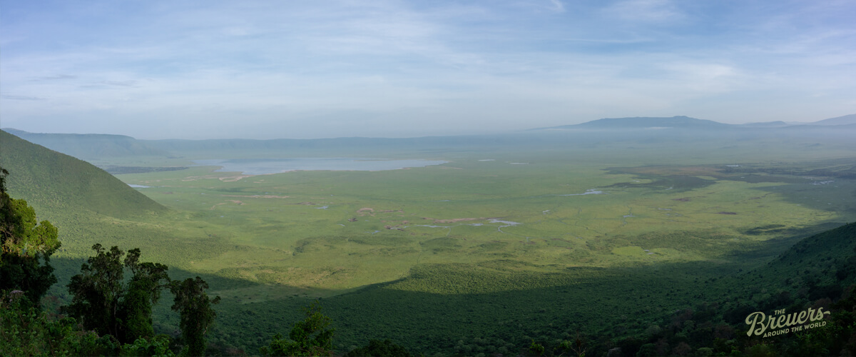 Blick in den Ngorongoro Krater in Tansania