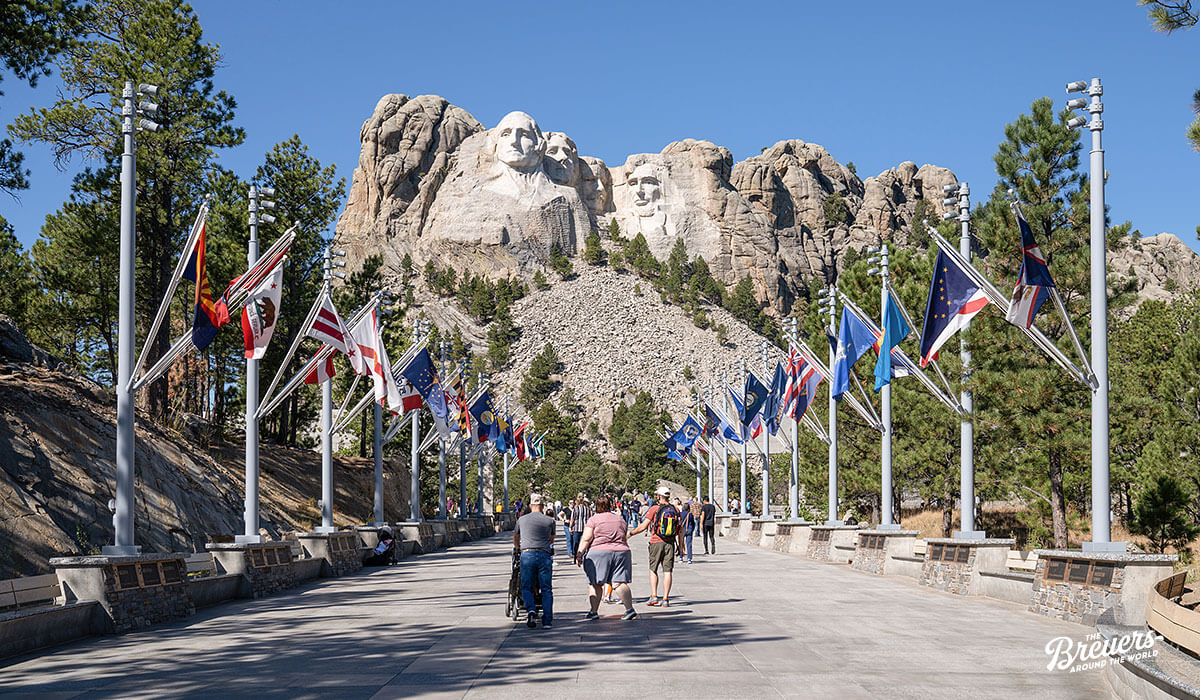 Avenue of the Flags am Mount Rushmore