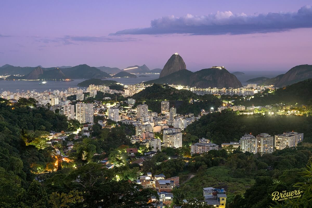 Zuckerhut von Rio de Janeiro in der blauen Stunde