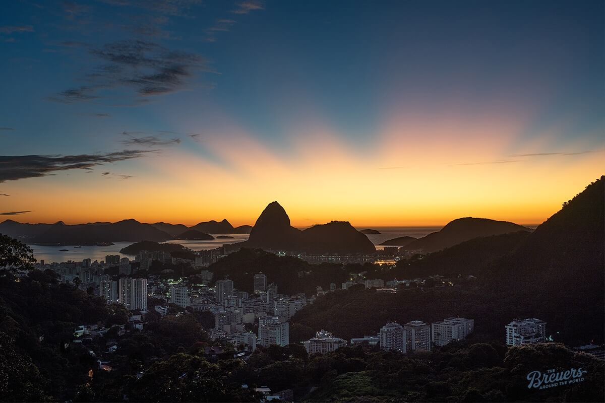Jeden Morgen gibt es solche Sonnenaufgänge zu bestaunen – und zwar vom Zimmer im Hotel "Rio 144" aus!