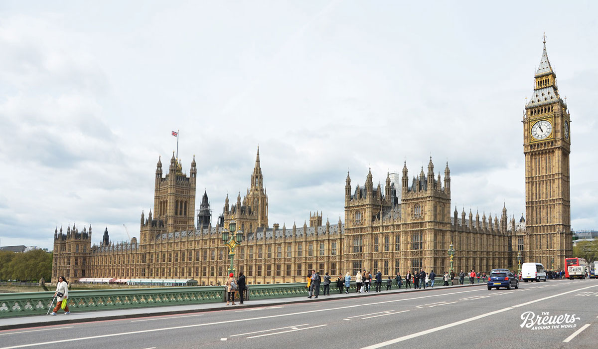 Houses of Parliament und Big Ben auf einer Reise durch England