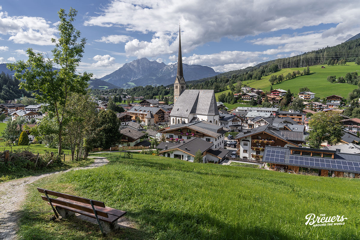 Blick auf das Dorfzentrum von Maria Alm im Salzburger Land