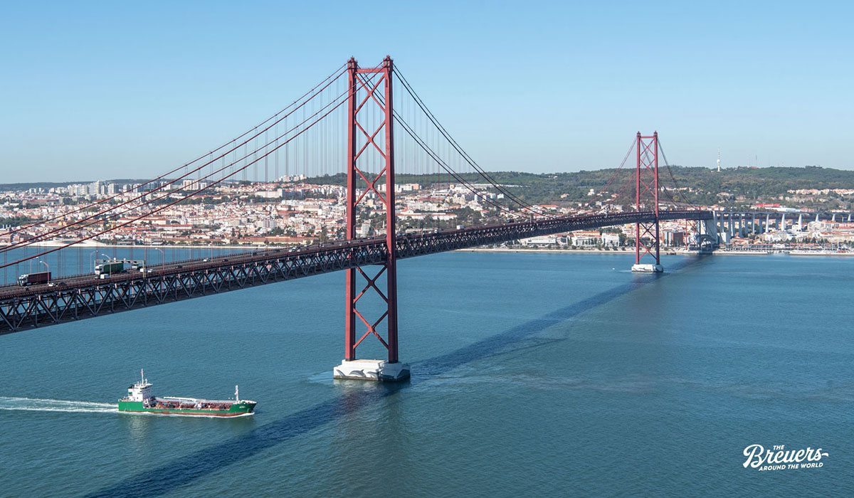 Ponte 25 de Abril ist die Hängebrücke in Lissabon