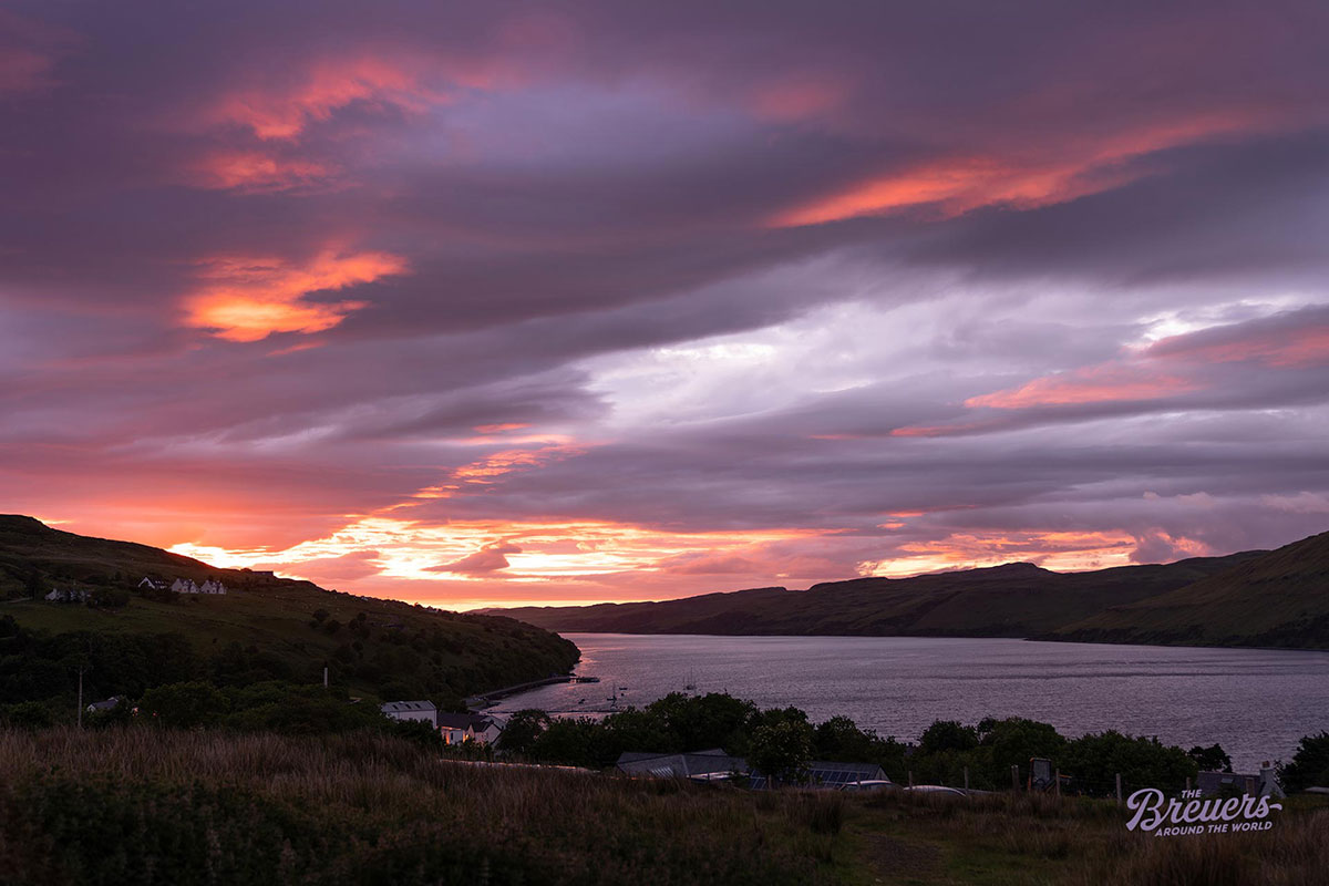 Sonnenuntergang in Carbost auf der Isle of Skye