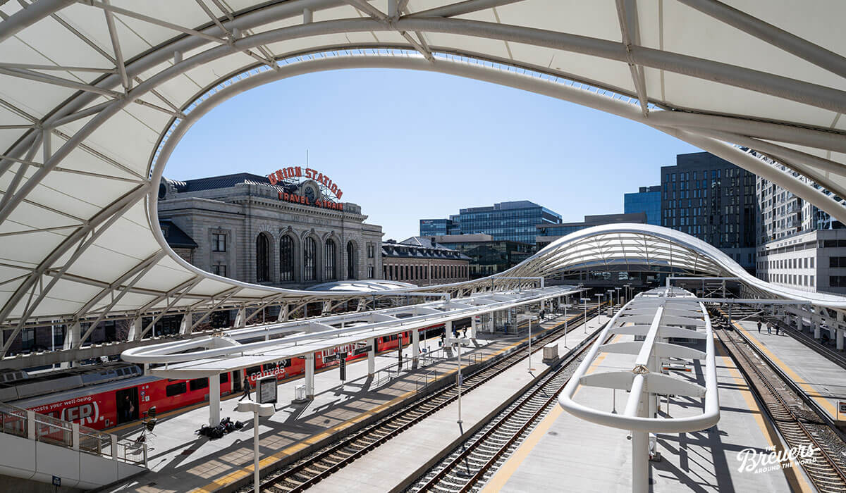 Geschwungene Architektur der Union Station in Denver