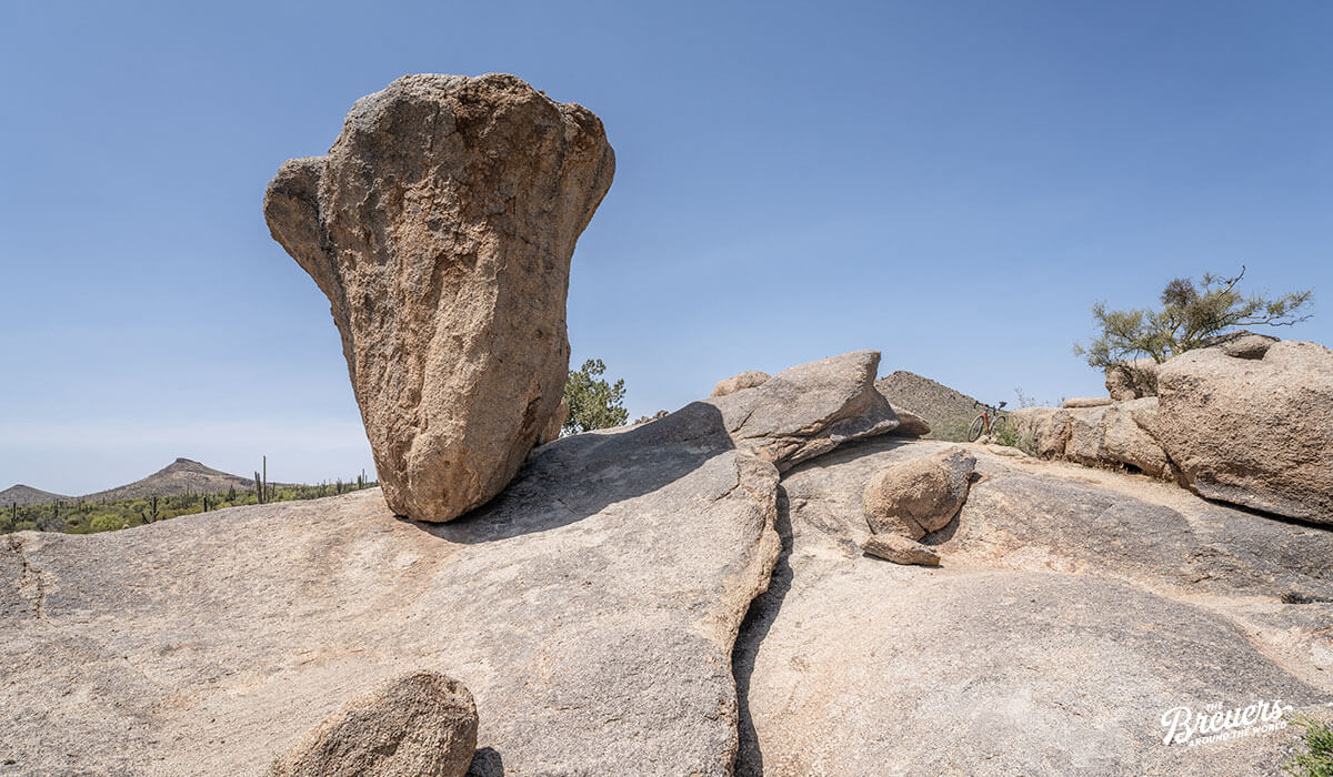 Balanced Rock am Granite Mountain im McDowell Sonoran Preserve