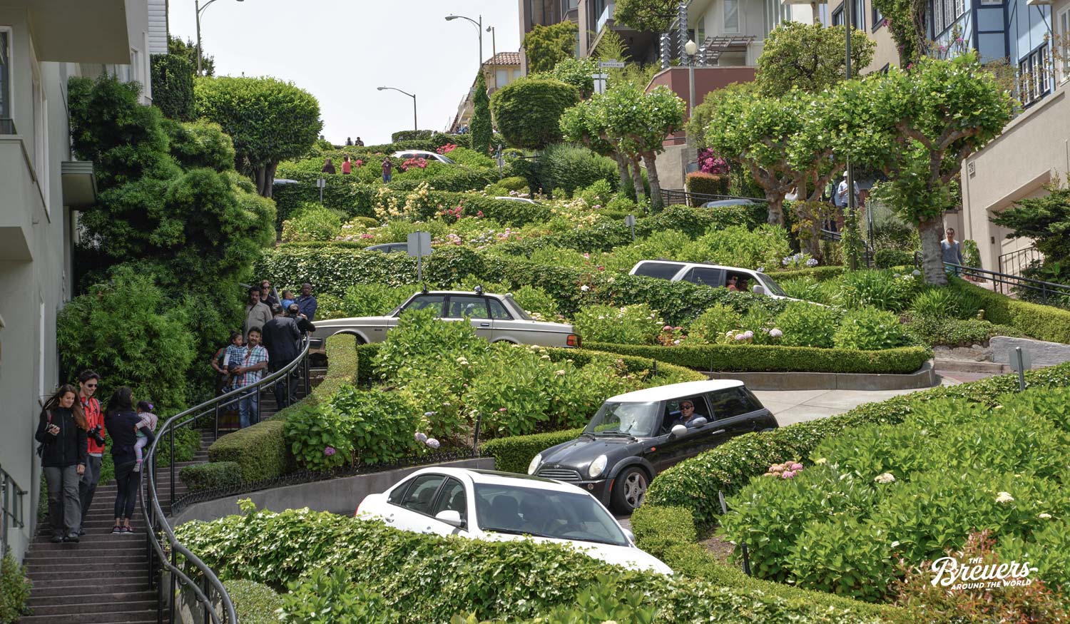 Lombard Street in San Francisco gilt als kurvenreichste Straße der Welt