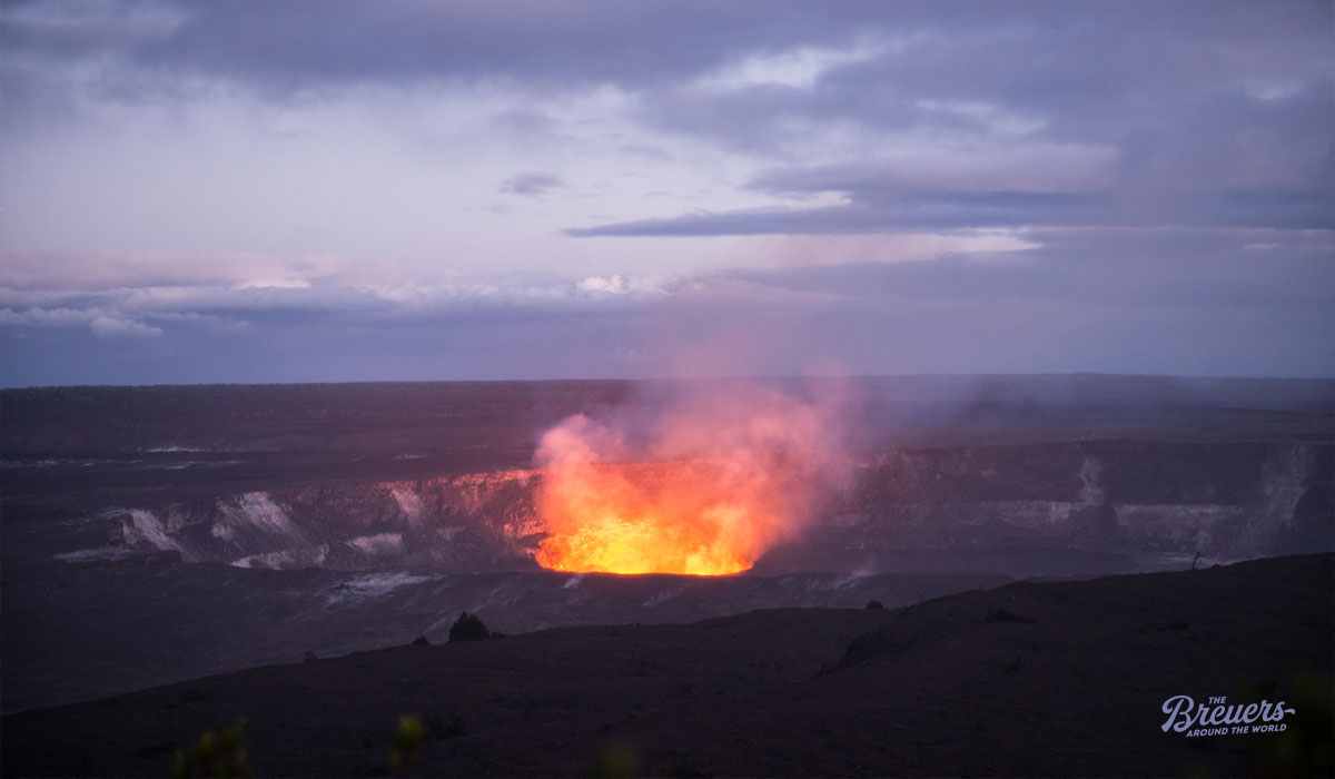 Aktive Lava im Halemaumau Krater vom Thomas Jaggar Museum Overlook