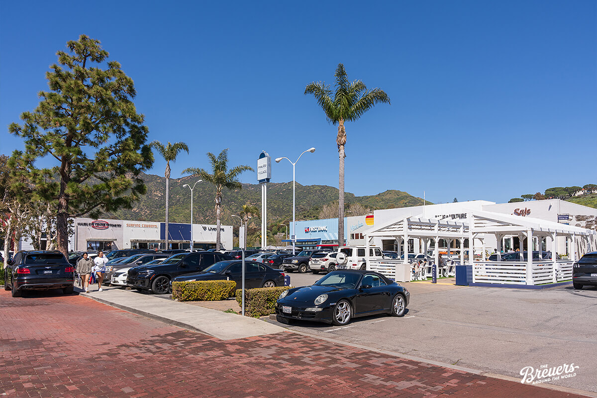 Parkplatz im Malibu Village