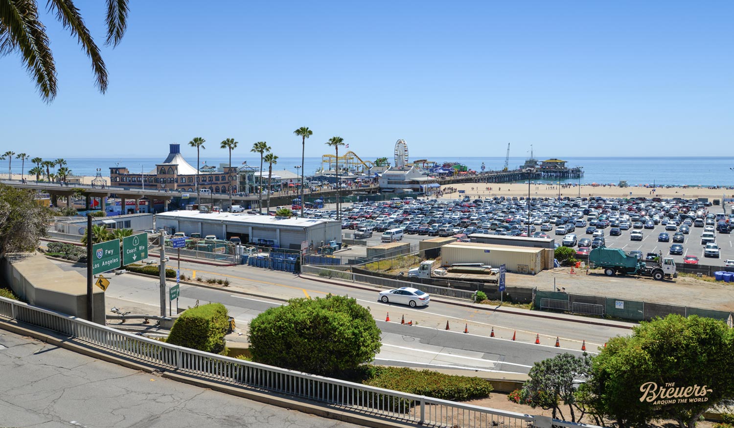 Blick auf Santa Monica Pier von der Ocean Avenue